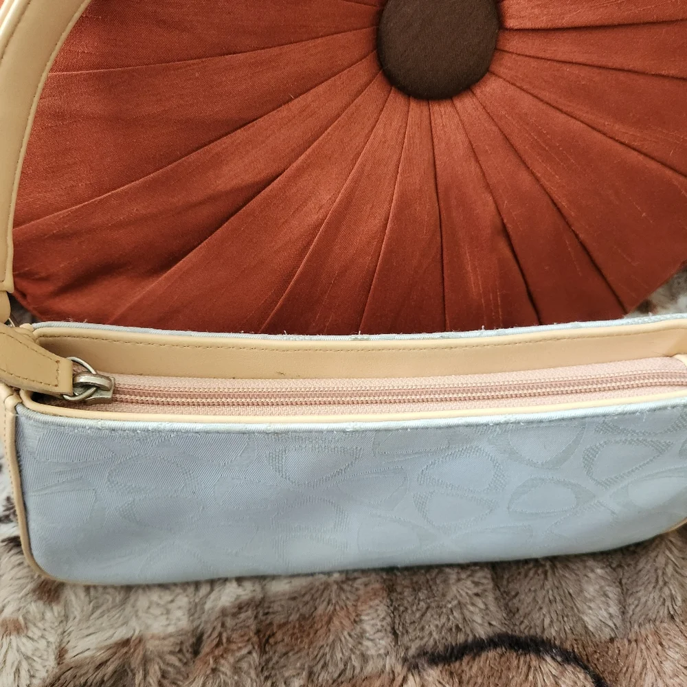 Vintage Liz Claiborne Y2K Baguette Shoulder Bag | Signature Logo Blue & Tan